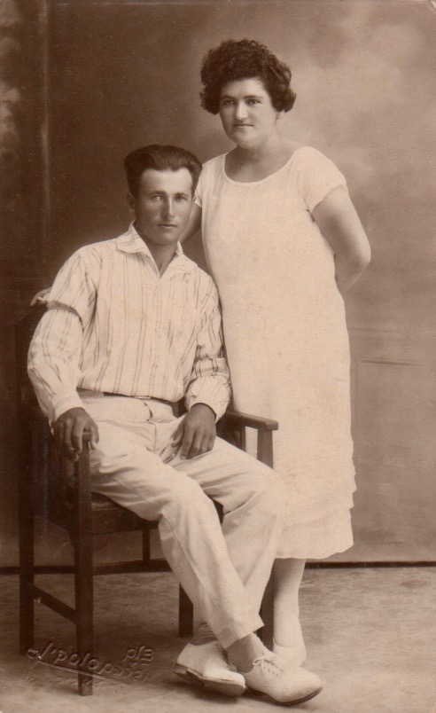 Aaron Pomerantz & Bracha Zinenberg (pommy's father & mother) She came from Draj'na, Ukraine; he was from Rypinie, Poland